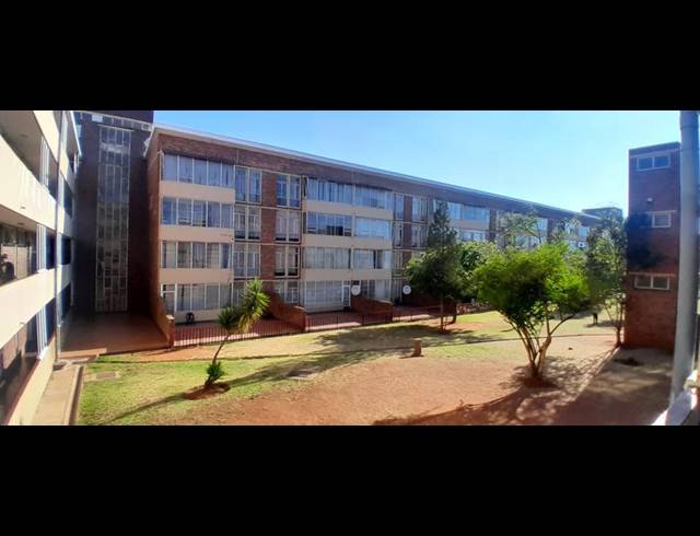 3 BEDROOM APARTMENT FOR SALE IN FLORIDA